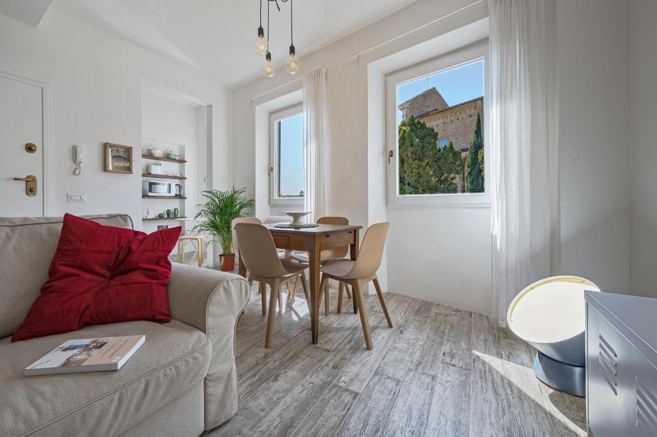 Via Avelli, 4 - Charming - Delightful And Bright 3rd-floor Without Elevator, Overlooking One Of Florence's Beautiful Squares, Exceptionally Located For Exploring The Apartment Florenz