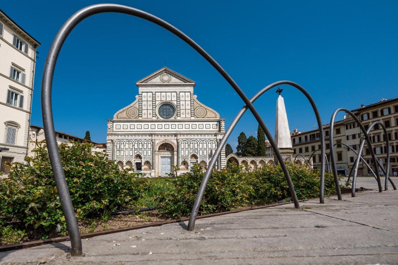 Apartment Via Avelli, 4 - Charming - Delightful And Bright 3rd-floor Without Elevator, Overlooking One Of Florence's Beautiful Squares, Exceptionally Located For Exploring The Florenz